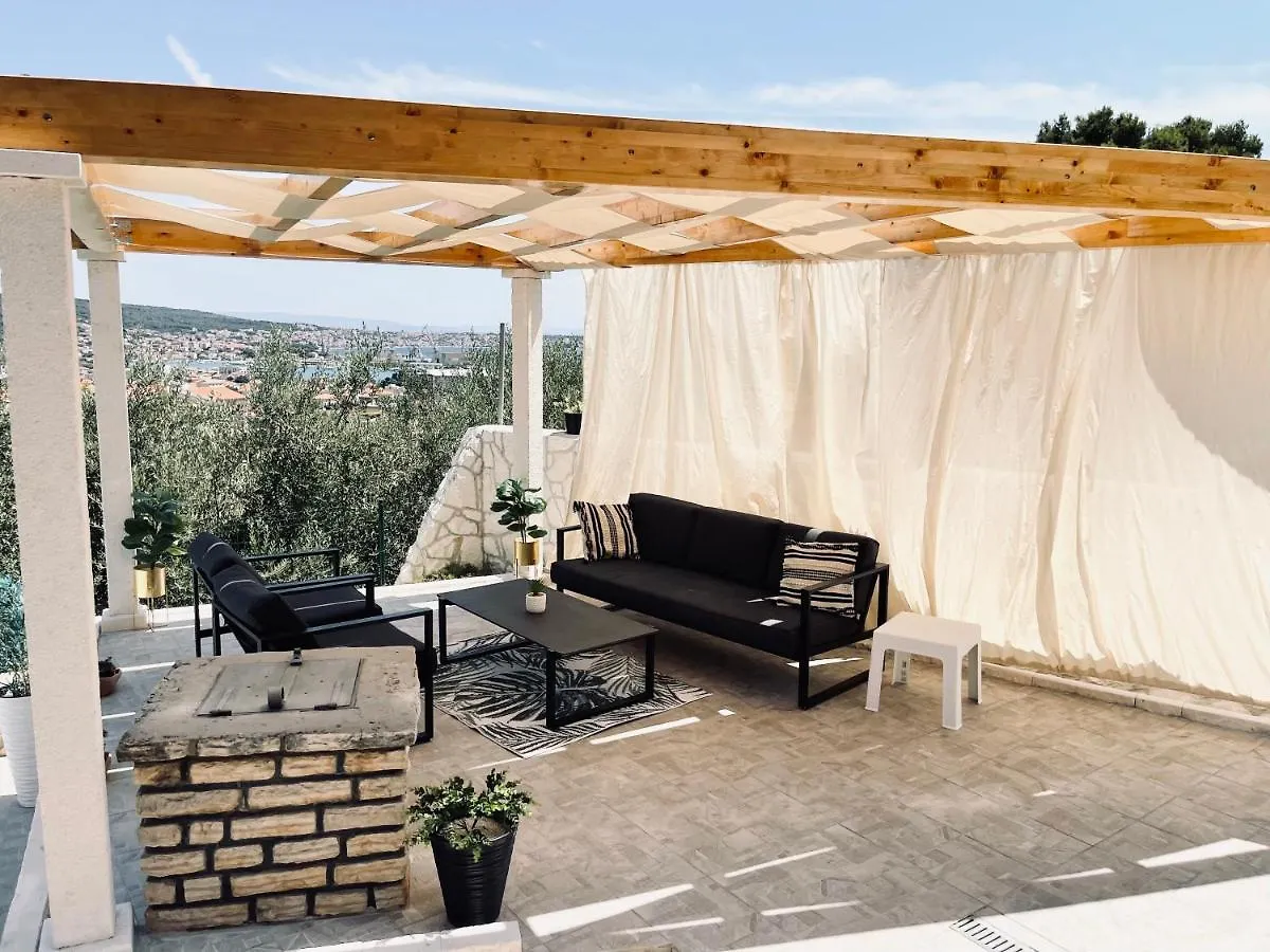 Apartment Villa Enjoy Trogir